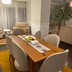 Lovely 2 Bedroom By The Nile
